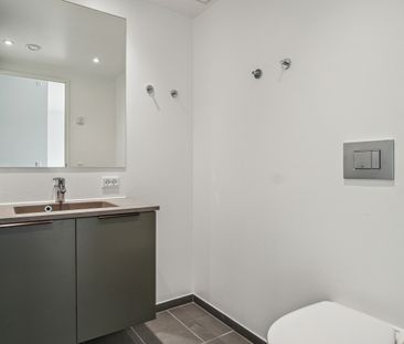 Lys og stor 2-værelses lejlighed med overdækket altan og stor stue - Photo 3