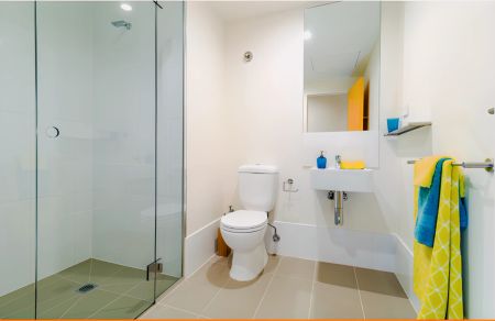 1 Bedroom Apartment - Photo 2