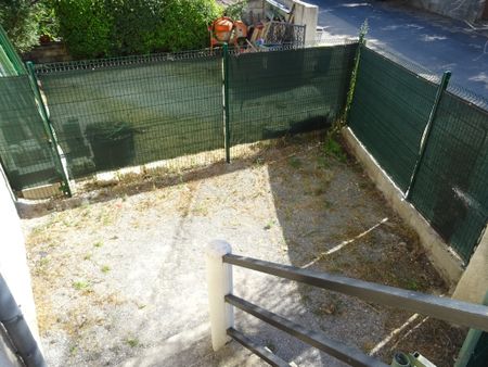 Location Appartement 4 pièces 81m² ST DREZERY 34160 - Photo 3