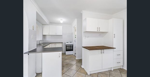 The best location in Browns Plains! - Photo 1