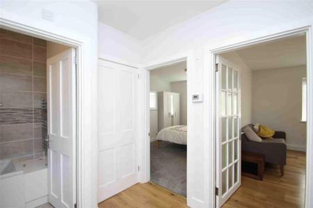 1 bedroom property to rent - Photo 2