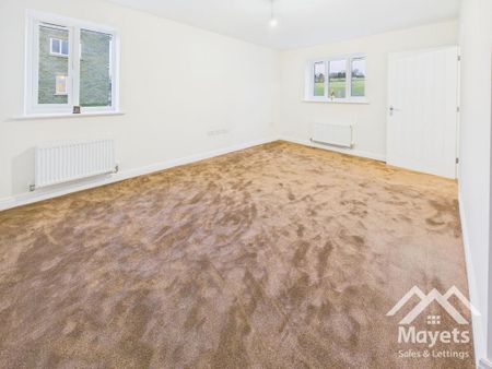 3 bedroom semi-detached house to rent - Photo 2