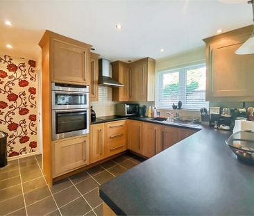 4 bedroom detached house to rent - Photo 5