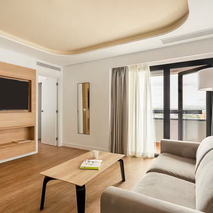 Avinguda de les Fires, Valencia, Valencian Community 46035 - Photo 1