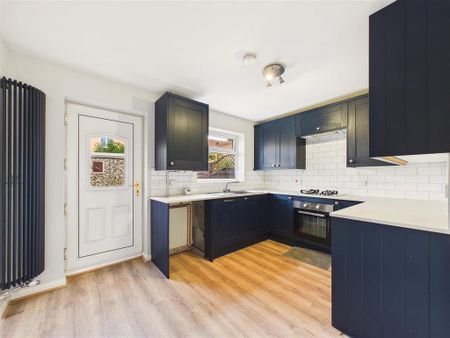 2 bedroom terraced house to rent - Photo 4