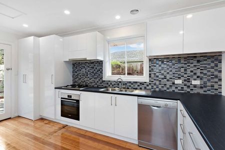2/110 Carpenter Street, Brighton - Photo 4
