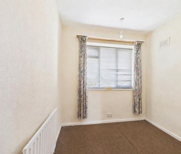 4 bedroom semi-detached house to rent - Photo 6