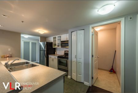 Condo in Vancouver West Side, BC - Photo 3