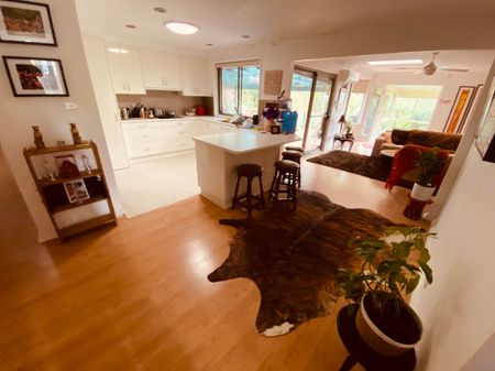 North Gosford - Photo 4