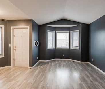 🏡 Charming 2 Bedroom - Photo 2