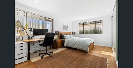 Low-Maintenance Living | Walk-to-Station 3-Bed + Teenage Retreat or WFH Space - Photo 5