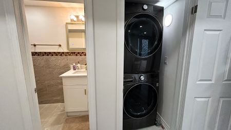 For Lease - 133 Sharavogue Avenue Unit# B, Oshawa, Ontario - Photo 5