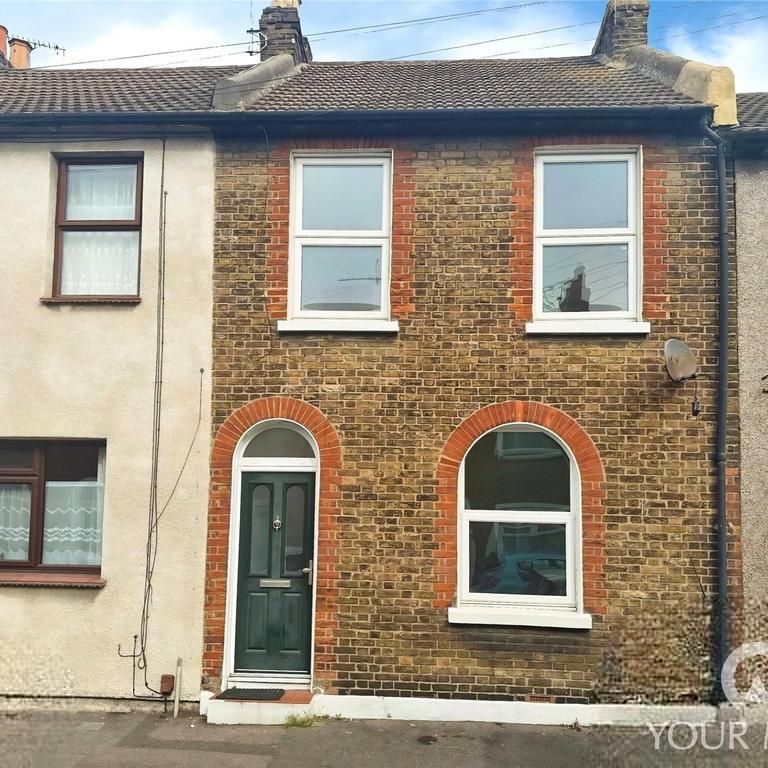 3 bedroom terraced house to rent - Photo 1