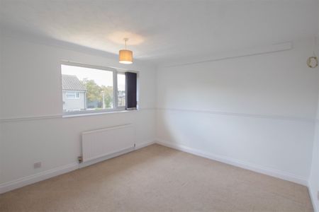 Cambridge Close, Haverhill - Photo 4