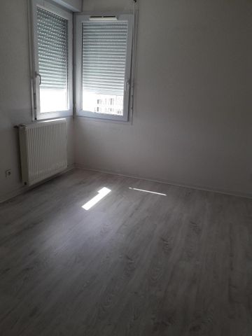 Location Appartement 2 pièces 49m² MONISTROL SUR LOIRE 43120 - Photo 2