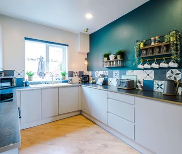 UK Award Winning, exceptionally high standard, design-led, immacula... - Photo 6