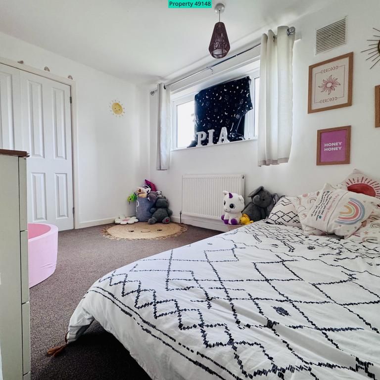 3 bedroom end of terrace house to rent - Photo 1
