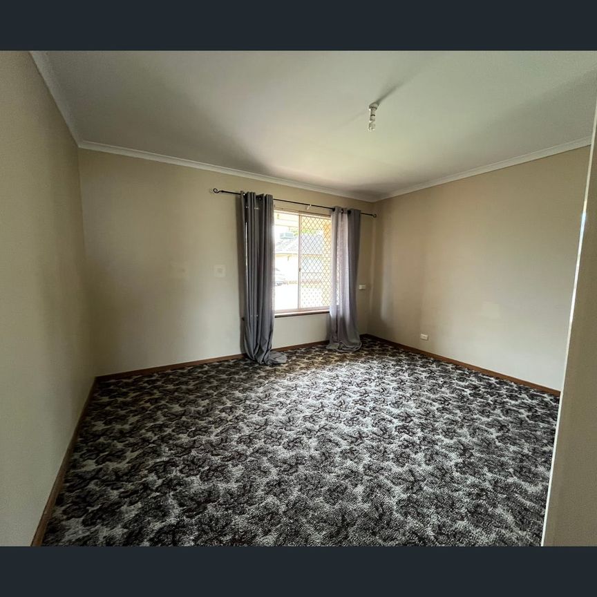 2/30 Shepherdson Rd, Parafield Gardens, SA 5107 - Photo 1