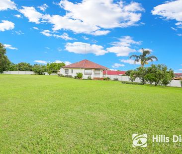 Three-Bedroom Home on a Huge Block - Ideal for Tradesperson - Photo 4