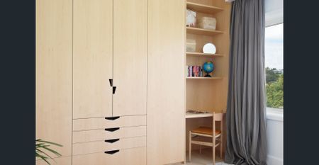 Exclusive Harbourside Setting with Spectacular Views - Photo 3