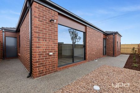 Four Bedroom Family Home - Photo 4