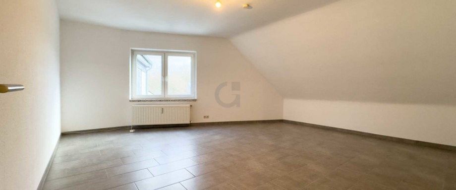 Schöne Etagenwohnung. !! kein Balkon !! - Foto 1