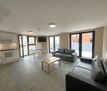 5 Bed Flat, Stokes Croft, BS2 - Photo 2