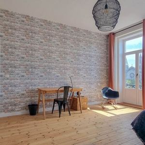 Appartement te huur in Tournai voor € 425 met 1 slaapkamer - Photo 2