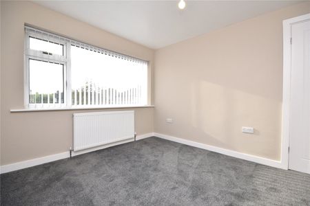 84, Springfield Avenue, Morley, Leeds, West Yorkshire, LS27 9PW - Photo 5