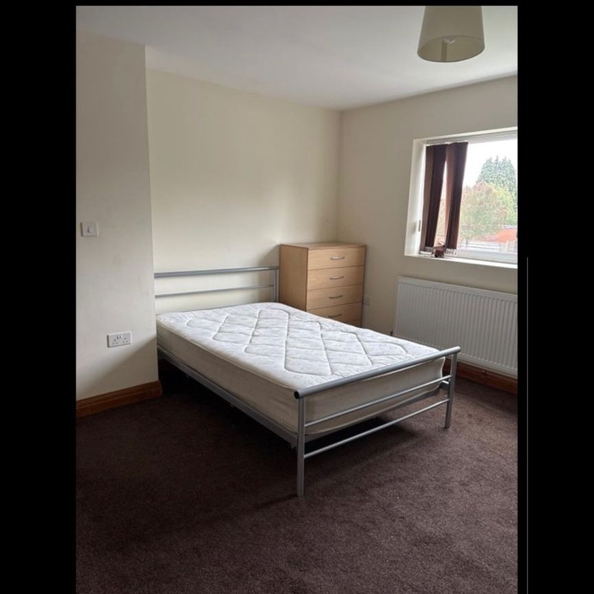 Room in a Shared House, Rathbone Close, B5 - Photo 1