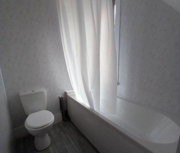 2 bedroom terraced house to rent - Photo 3