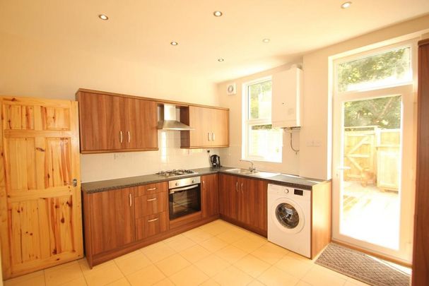 2 bedroom terraced house to rent - Photo 1