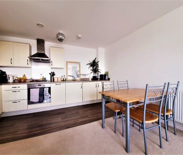 2 bedroom flat to rent - Photo 5