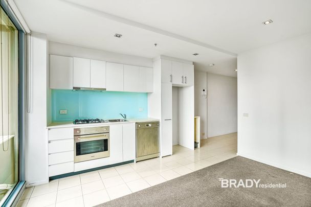 2604/8 Downie Street, Melbourne - Photo 1