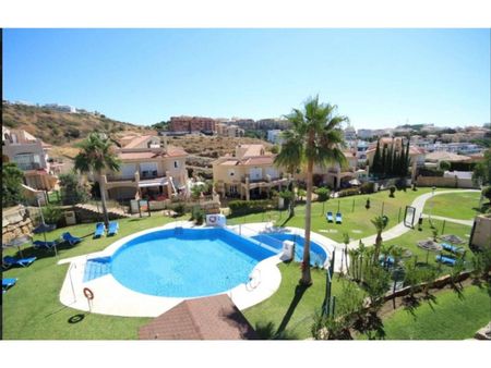 Alquiler de chalet adosado en Calle Tramontana - Foto 3