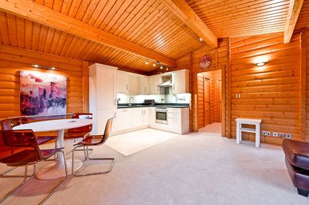 A private two bedroom lodge located in a walled garden on the Harleyford Estate - Photo 5