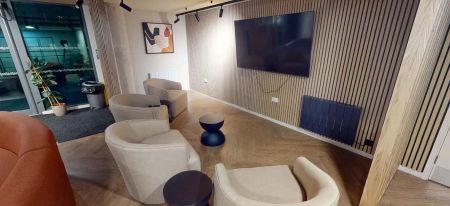 Small Highest Double Ensuite - Photo 2