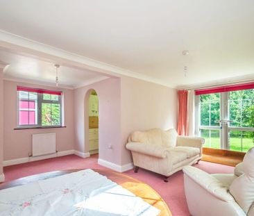 1 bedroom ground floor flat to rent - Photo 5