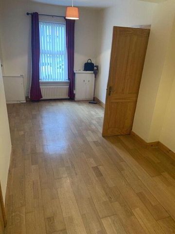 17 Chobham Street, Belfast, BT5 5BL - Photo 5