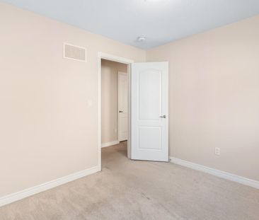 For Lease - 64 Yardley Crescent, Brampton, Ontario - Photo 4