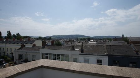 15-17 Suffolk Road, CHELTENHAM GL502AF - Photo 5