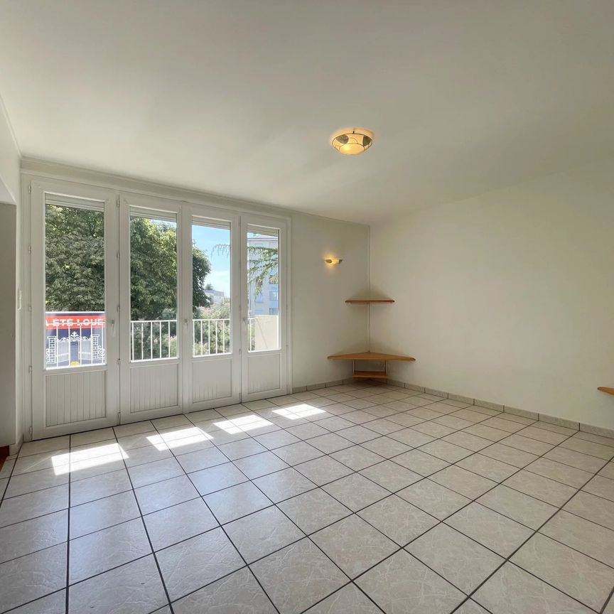 Location Appartement 5 pièces 79m² CHOLET 49300 - Photo 1