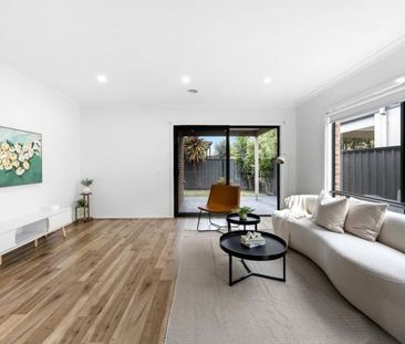 House So Nice, Even Your Plants Will Start Complaining if You Leave - Photo 4