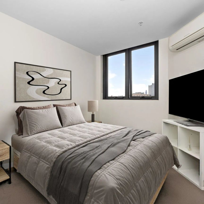 Modern, Light-Filled with Spectacular City Views - FULLY FURNISHED - Photo 1