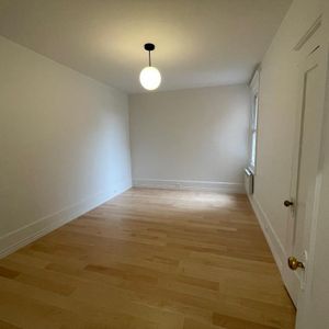 Grand 7 1/2 - Quartier Montcalm - Photo 2