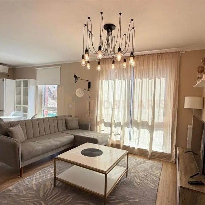 Apartament cu 3 camere, de inchiriat, zona Centrul Vechi - Fotografie 1