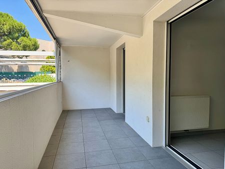 A louer Appartement de type 2 avec terrasse et box à Marseille 13008 Quartier BONNEVEINE - Photo 5