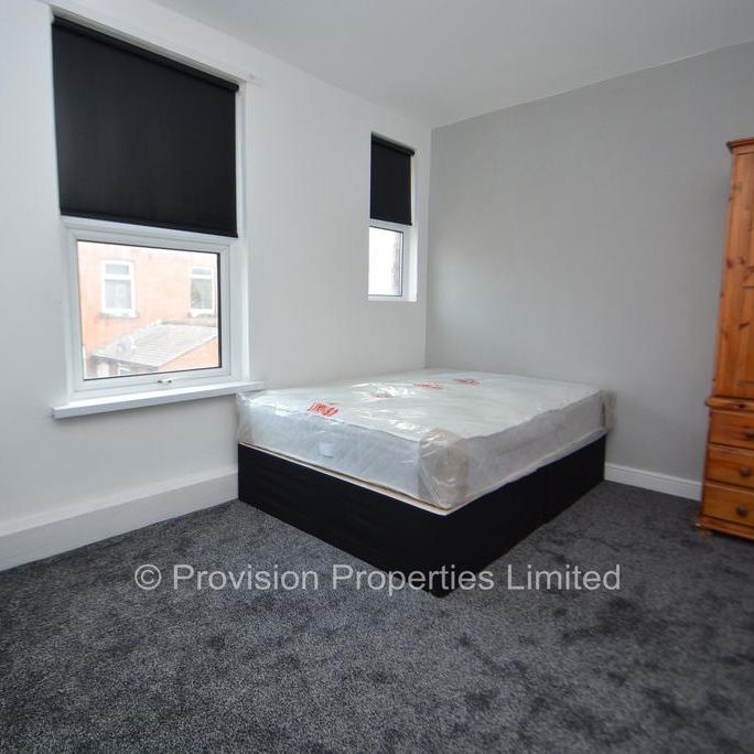 4 bedroom townhouse to rent - Photo 1
