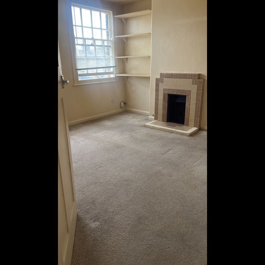 1 Bed Flat, Heathwall Street, SW11 - Photo 1