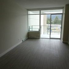 OVER 800 SQFT 1 Bed 1 Bath + Den Apartment in Coquitlam - Photo 1